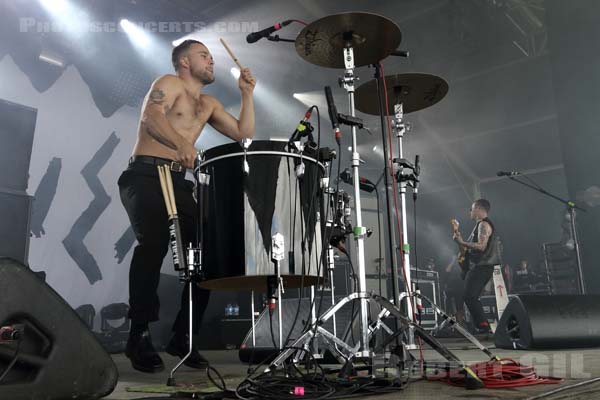 SLAVES - 2018-06-17 - BRETIGNY-SUR-ORGE - Base Aerienne 217 - Warbird Stage - 